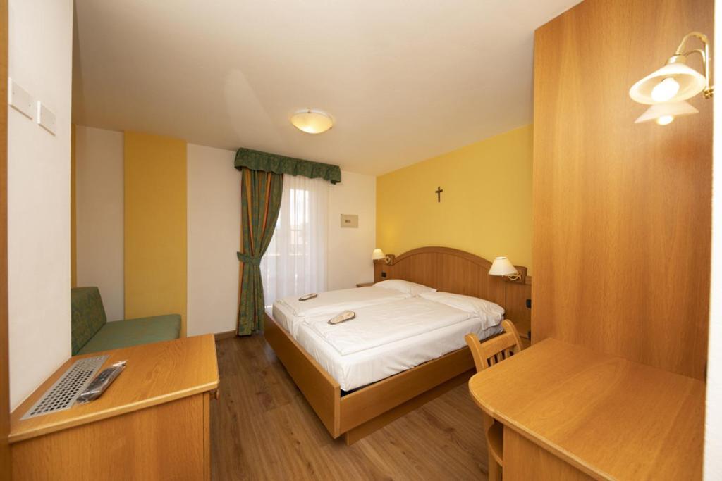 Hotel El Pilon Pozza di Fassa Exterior photo