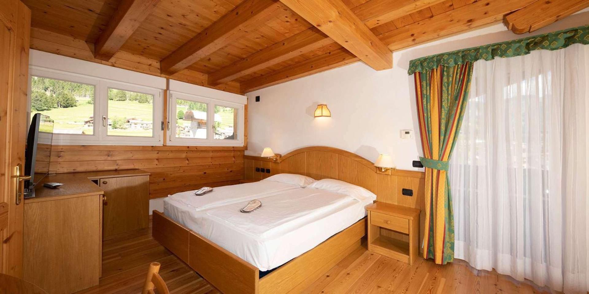 Hotel El Pilon Pozza di Fassa Exterior photo